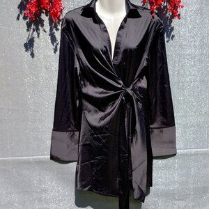 Lyaner (S) Slinky Satin Front Tie Robe